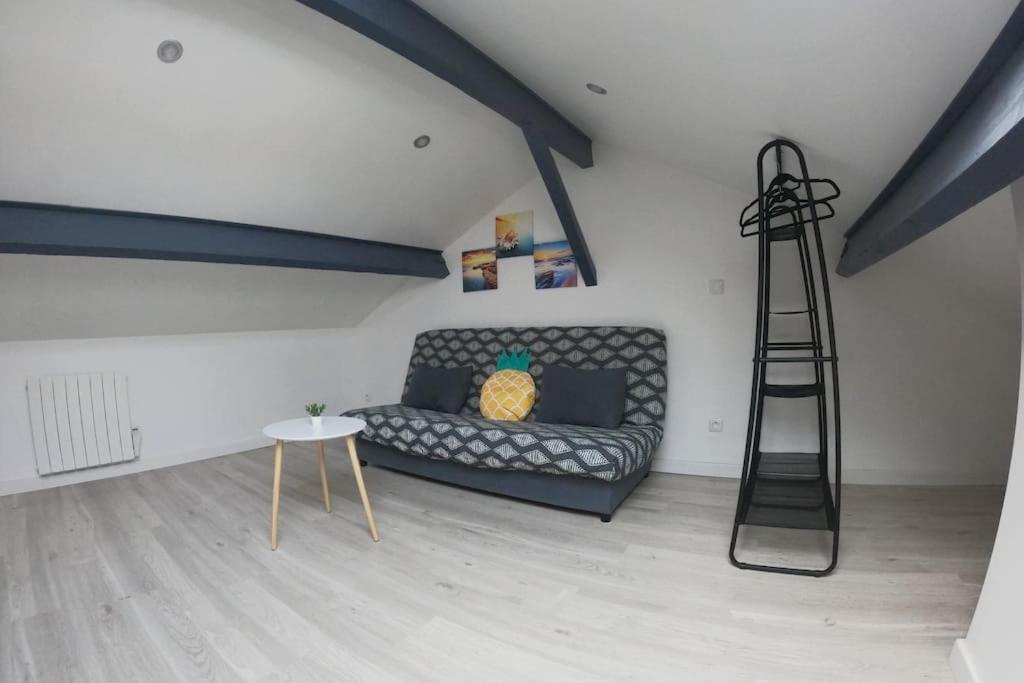 Atypique T1 Duplex - Wifi .Parking .Proche .Gare Apartment แซ็ง-ก็องแต็ง ภายนอก รูปภาพ