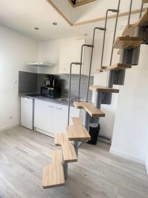 Atypique T1 Duplex - Wifi .Parking .Proche .Gare Apartment แซ็ง-ก็องแต็ง ภายนอก รูปภาพ